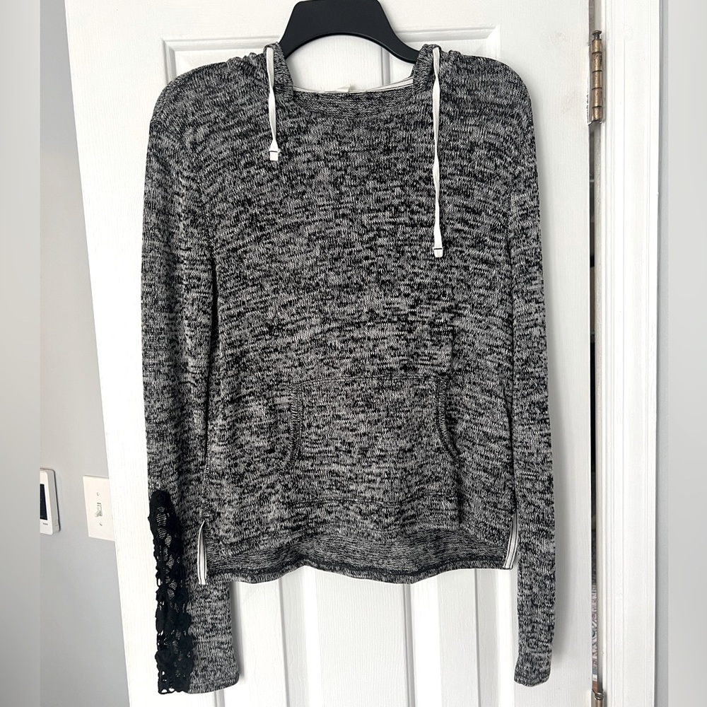 Aeropostale Black and White Cowl Neck Sweater Hoodie. Airy w beautiful accent - Picture 2 of 15